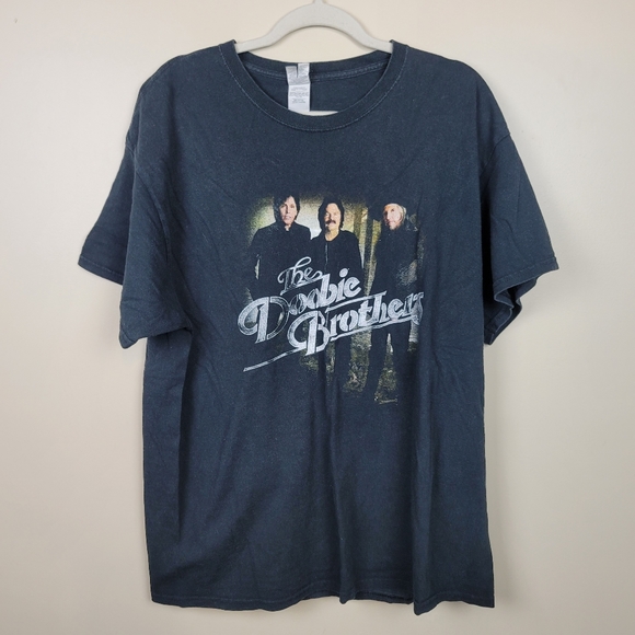 FIRM The Doobie Brothers 2018 Band Tour Tshirt size XL - Picture 1 of 5